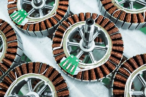 Grandi ventilatori di raffreddamento industriali HVS 380v Grandi motori a 3 fasi con lame di alluminio
