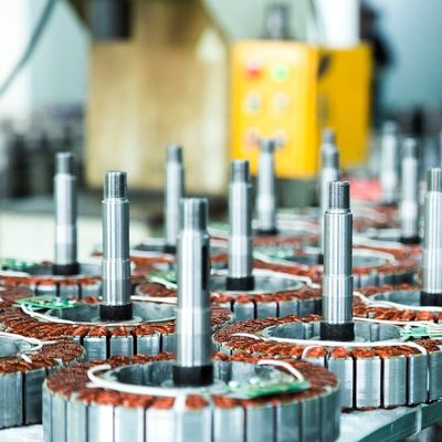 Grandi ventilatori di raffreddamento industriali prezzi per aria coperta area 280-1400m2 a 380v tensione